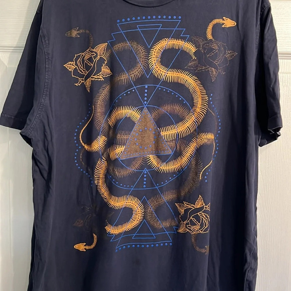 Sean John men’s tee size 2xl. Blue with logo on the front. - Picture 2 of 3